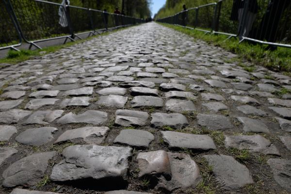 Cobblestone Installation in Columbia